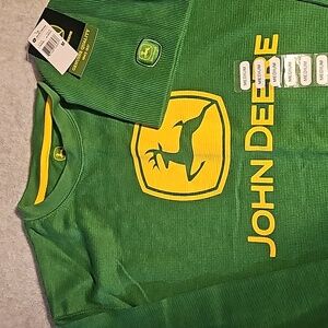 John Deere thermal Henley with matching beanie. Size M